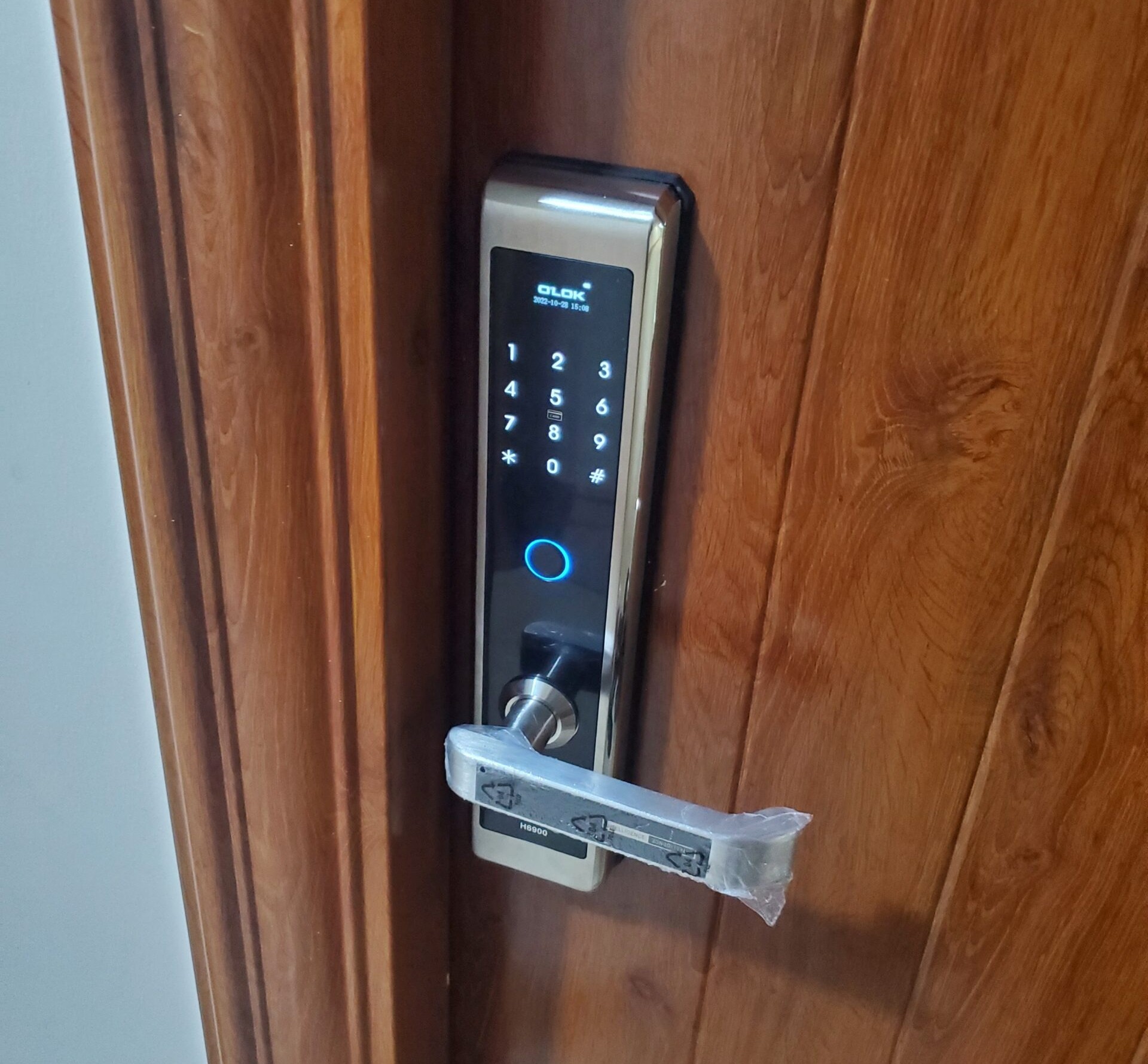 khoa cua van tay olok h6900 14 s