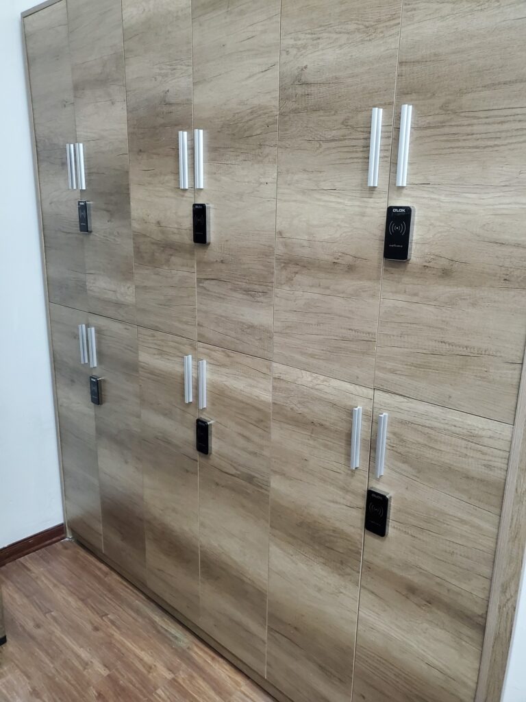 khoa tu do olok c305 5